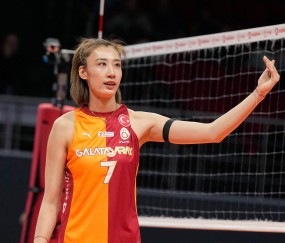 开云网页版-拦网第1！中国女排28岁1米95王牌留洋进化：接替袁心玥当副攻支柱